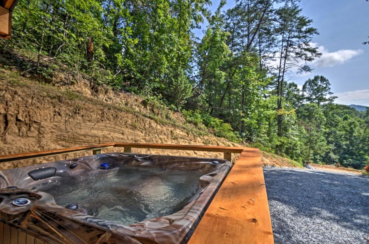 Bryson City Studio With Hot Tub - Near Nantahala! Exterior photo